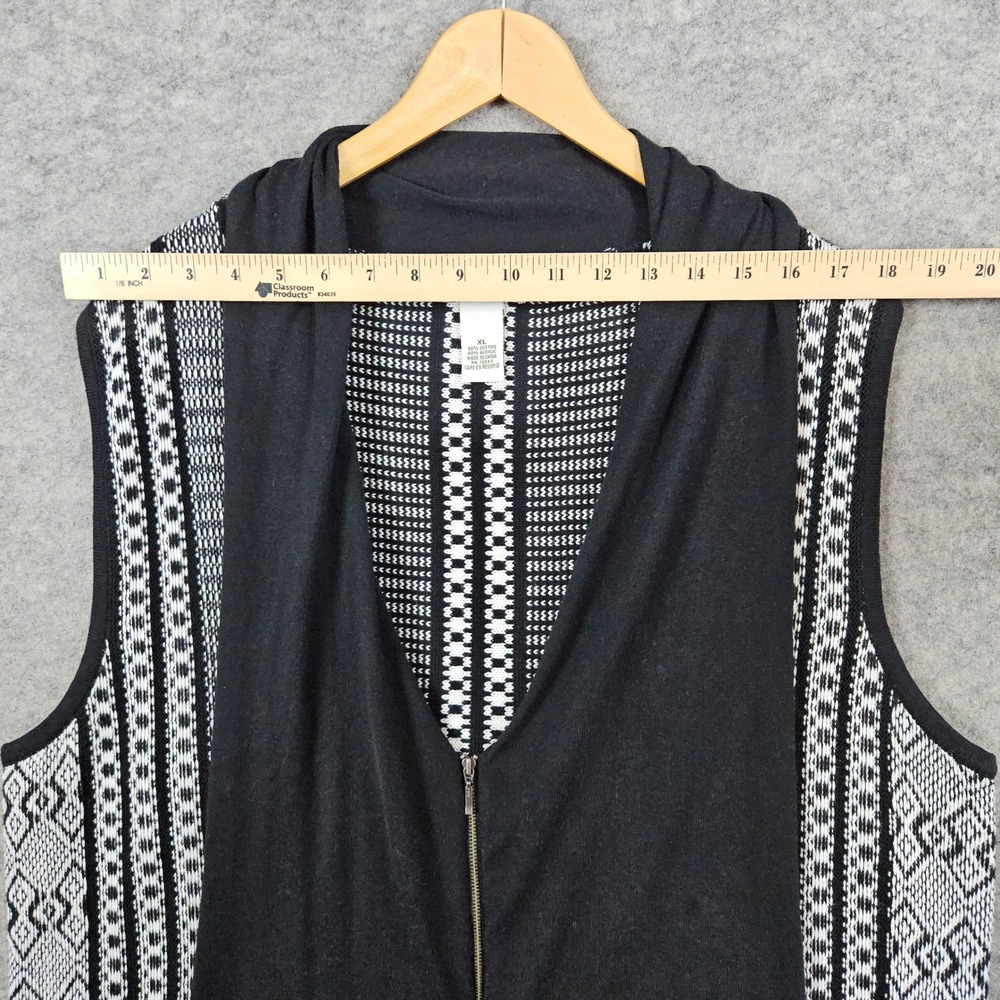 ORVIS Women's Black & White Geometric Zip Up Sweater Vest Size XL Cowl Neck Cozy - Picture 6 of 10